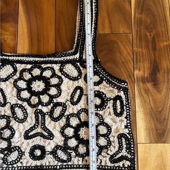 Black and Cream Floral Crochet Top - Picture 11 of 11